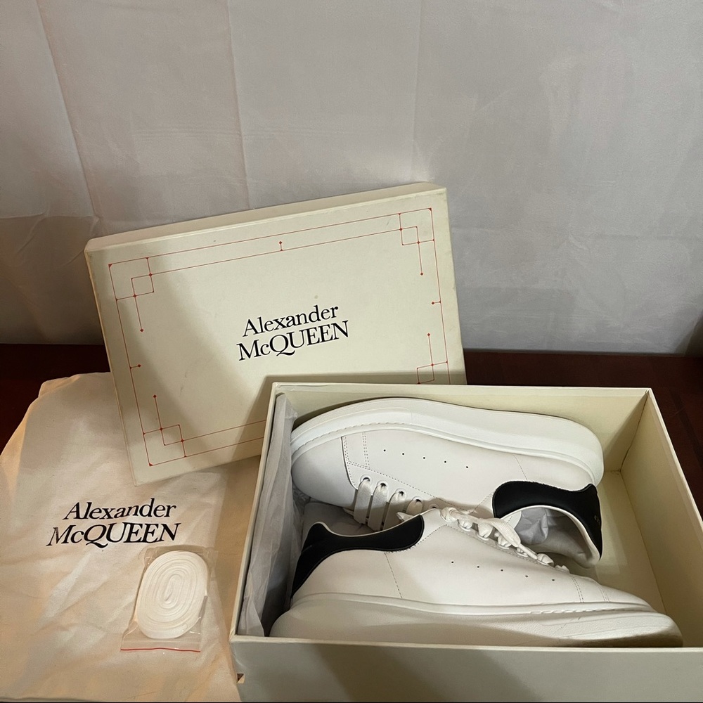 Alexander McQueen Size 45 (US 11)